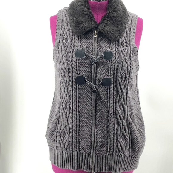 CHARTER CLUB 1X GRAY SWEATER VEST FAUX FUR COLLAR W/ ZIPPER/LOOP CLOSURES - Picture 2 of 10
